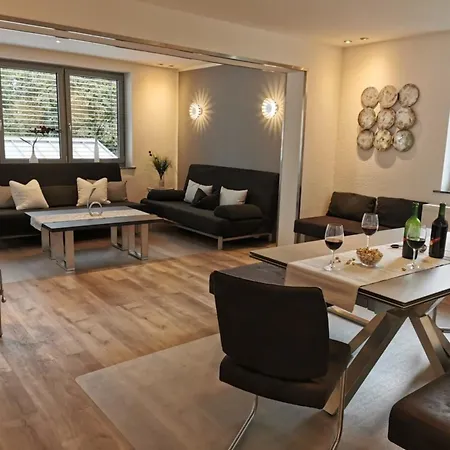 Komfort-wohnung Family-xxl Bei Fam Horster 아파트